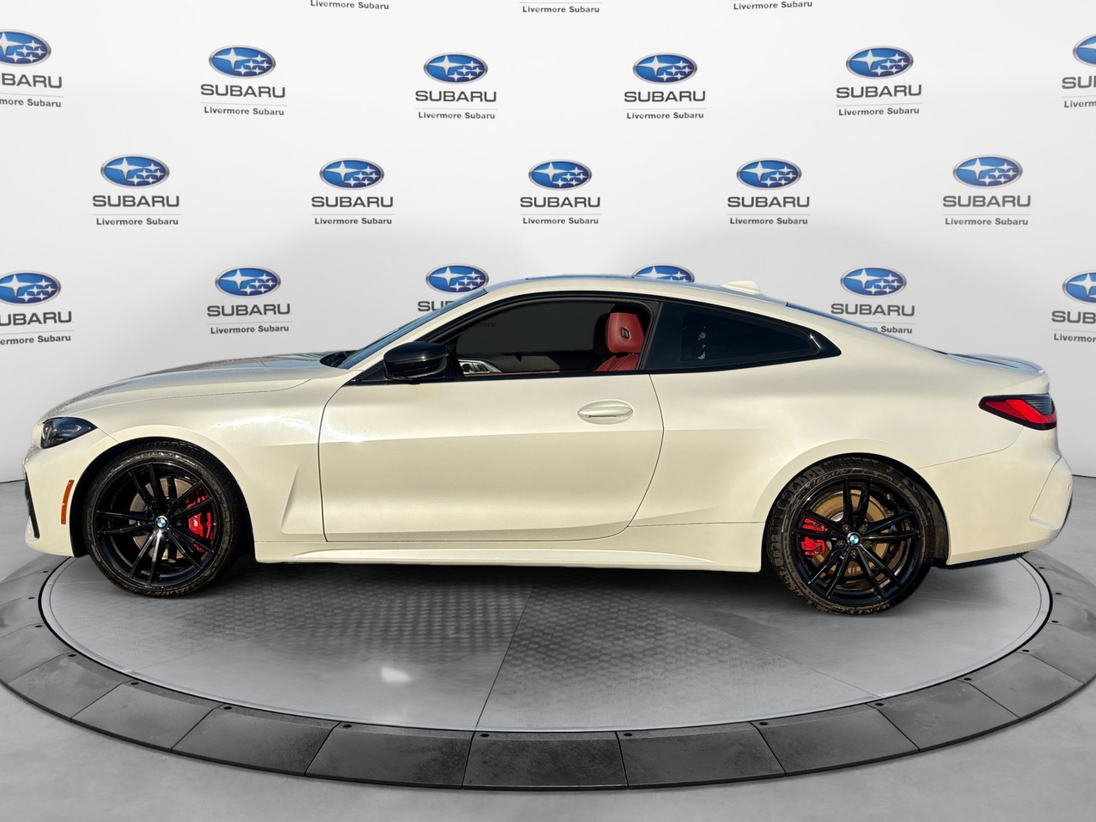 Used 2022 BMW 430i Coupe w/ M Sport Package RWD image 3