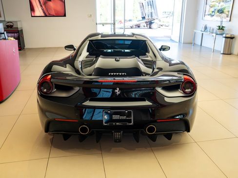 Used 2018 Ferrari 488 Spider RWD image 30