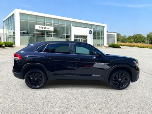 Certified 2023 Volkswagen Atlas Cross Sport SE w/ Black Wheel Package AWD/4WD image 5