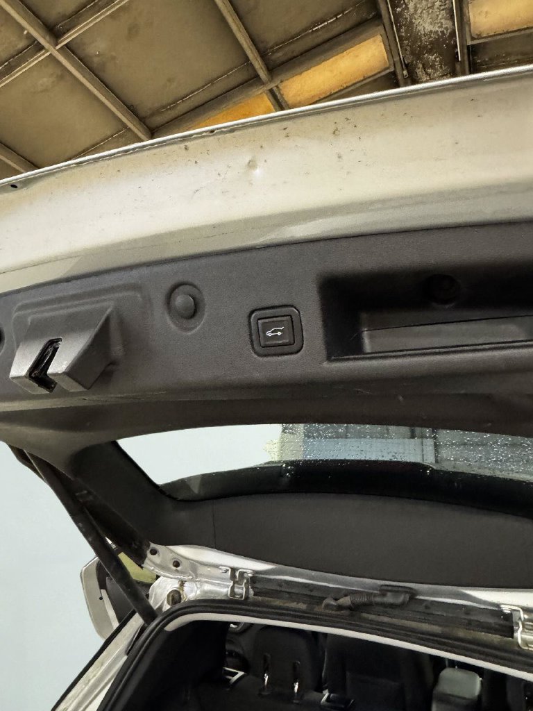 Used 2020 Chevrolet Equinox LT AWD/4WD image 20