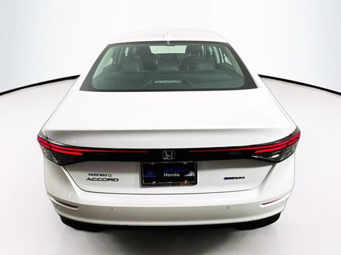 Used 2023 Honda Accord EX-L image 6
