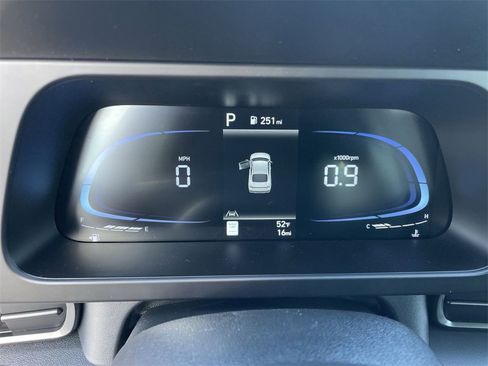 New 2025 Hyundai Elantra Sport image 30