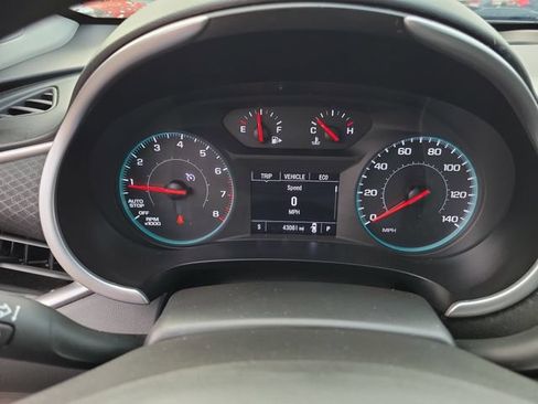Used 2025 Chevrolet Malibu LT FWD image 19