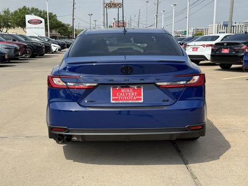 Used 2026 Toyota Camry SE image 8