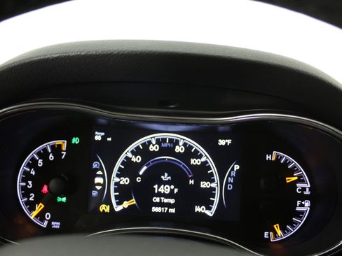 Used 2019 Jeep Grand Cherokee Altitude image 18