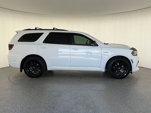 Used 2021 Dodge Durango R/T w/ Technology Group AWD/4WD image 2
