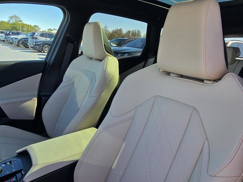 New 2026 BMW X3 xDrive30 w/ Premium Package image 12