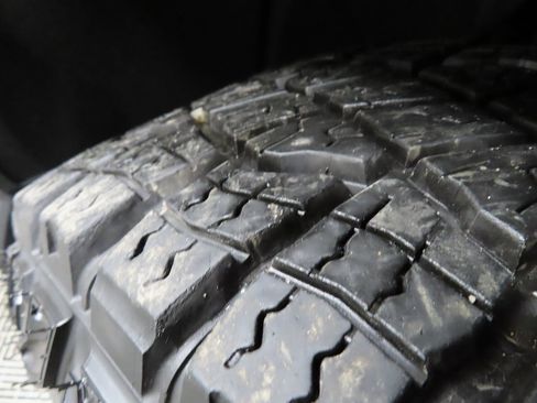 Used 2025 GMC Sierra 1500 AT4 image 7