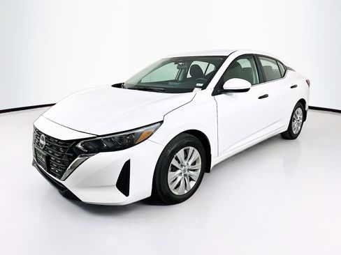 Used 2025 Nissan Sentra S FWD image 3