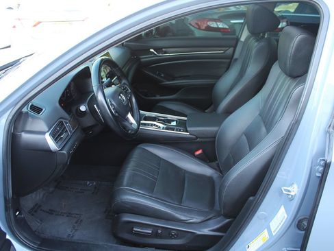 Used 2021 Honda Accord Touring image 19