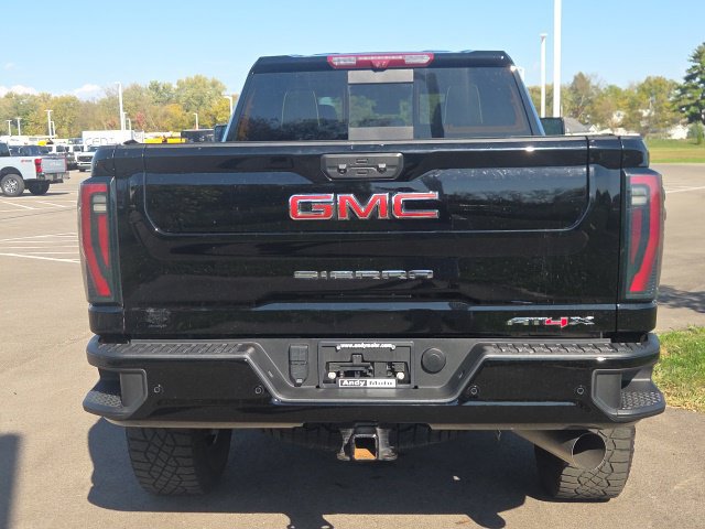 Used 2025 GMC Sierra 2500 AT4X AWD/4WD image 8