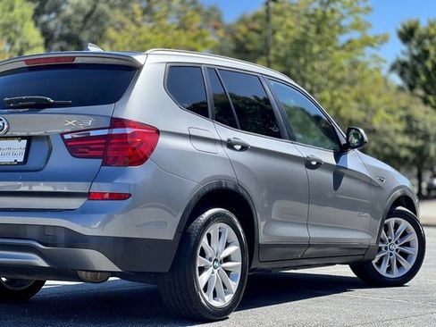 Used 2017 BMW X3 sDrive28i image 8