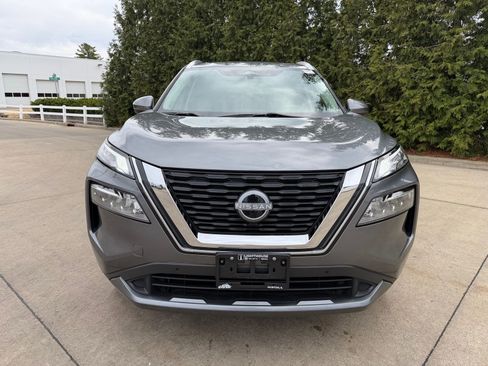 Used 2023 Nissan Rogue SL w/ SL Premium Package image 6