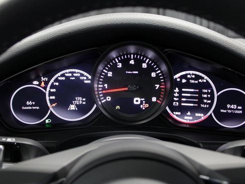 Certified 2023 Porsche Panamera 4 Platinum Edition w/ Assistance Package image 32