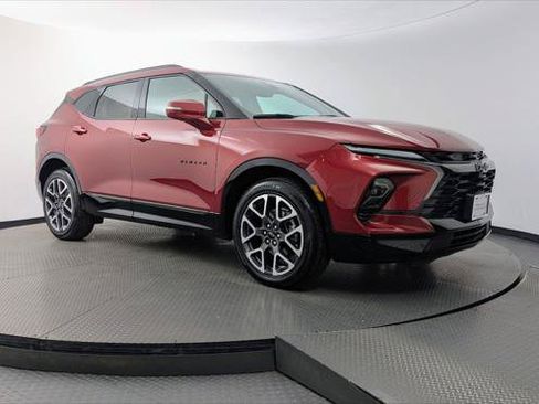 Used 2025 Chevrolet Blazer RS FWD image 11