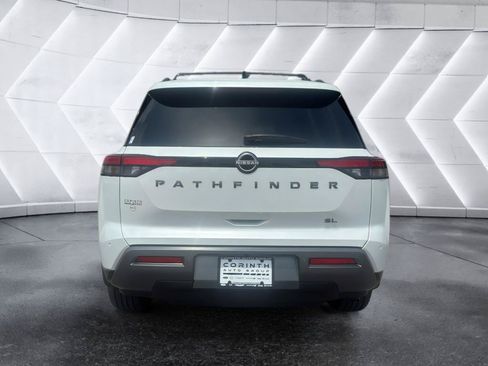 Used 2026 Nissan Pathfinder SL FWD image 6