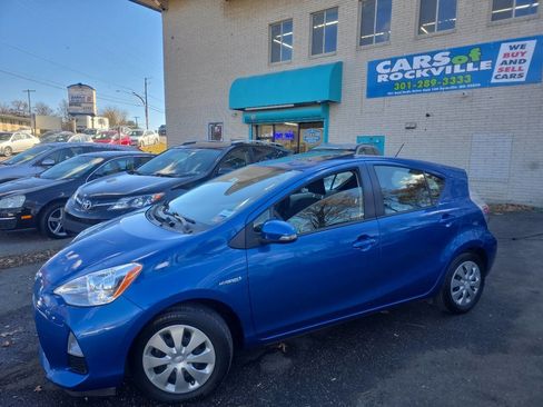 Used 2014 Toyota Prius C Three image 5