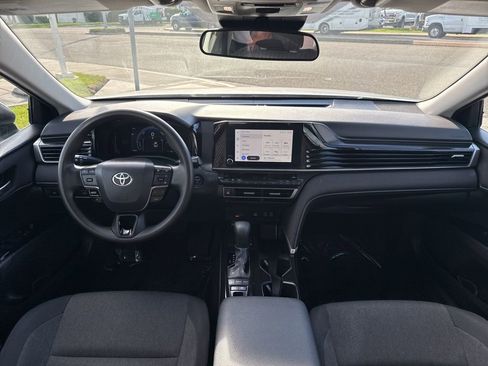 Used 2025 Toyota Camry LE image 23