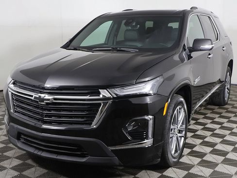 Used 2024 Chevrolet Traverse High Country w/ LPO, Cargo Package AWD/4WD image 14
