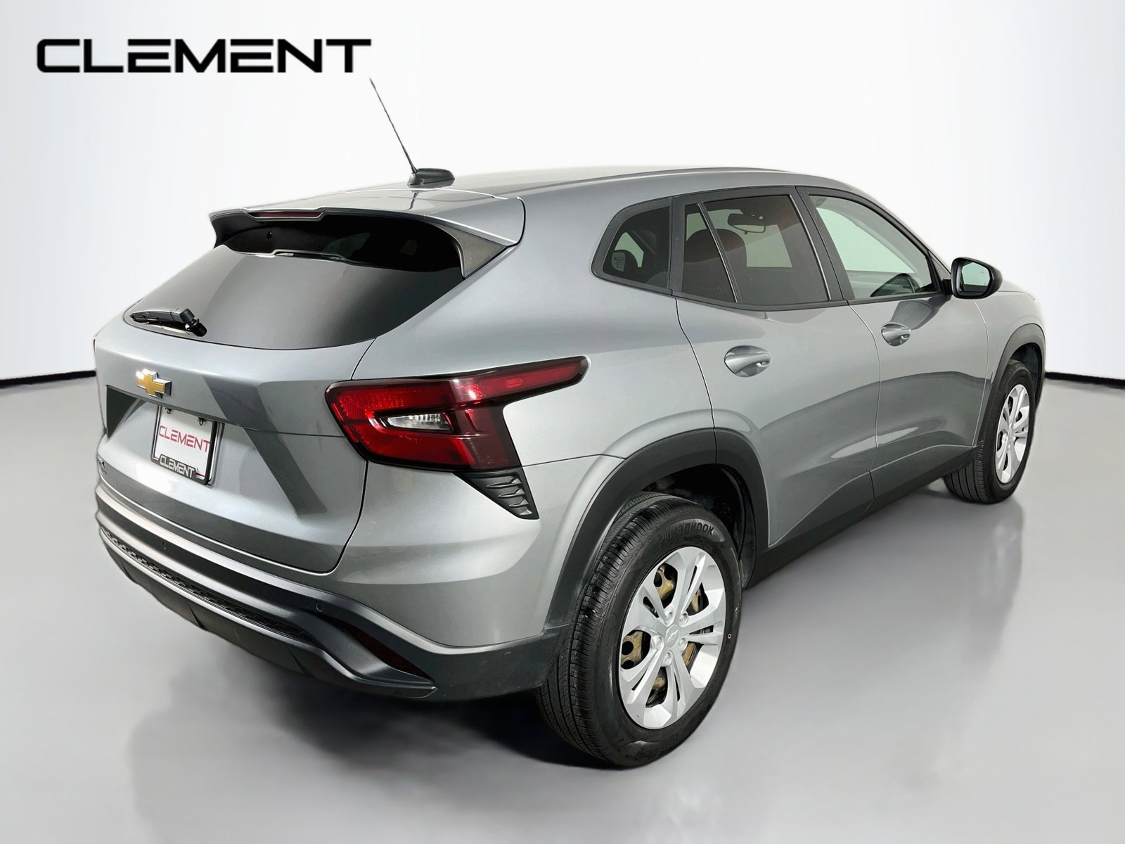 Used 2025 Chevrolet Trax LS w/ Driver Confidence Package FWD image 7