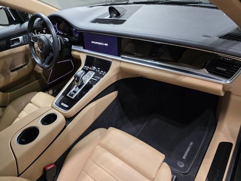 Used 2023 Porsche Panamera 4 Platinum Edition AWD/4WD image 23