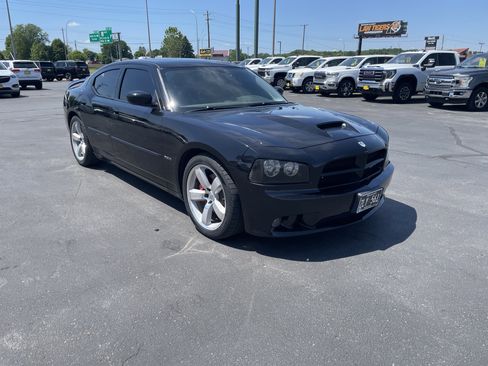 Used 2006 Dodge Charger SRT8 w/ SRT Option Group III RWD image 2