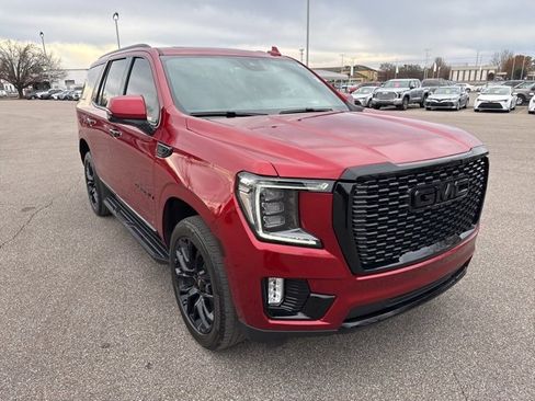 Used 2024 GMC Yukon Denali image 7