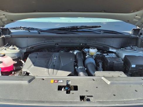 Used 2025 Hyundai Santa Fe Calligraphy w/ Tow & Go Package image 41