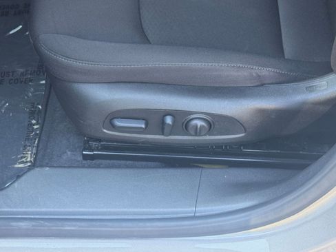 Used 2024 Chevrolet Malibu LT image 22