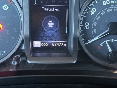 Certified 2018 Toyota Tacoma TRD Sport image 30