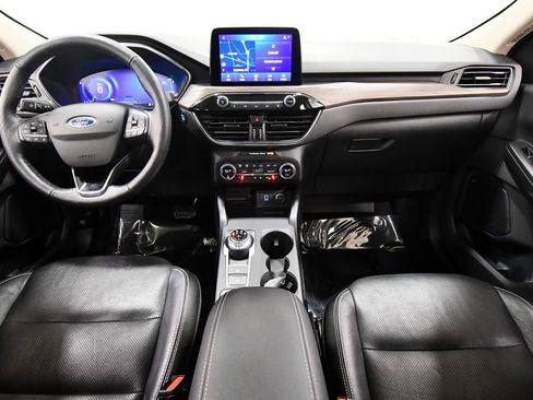 Used 2020 Ford Escape Titanium w/ Titanium Premium Package 2.0 AWD/4WD image 3