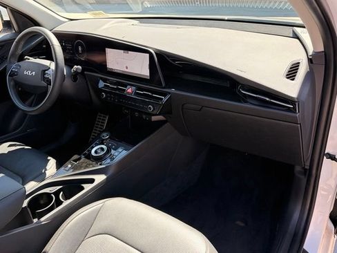 Used 2023 Kia Niro Wave FWD image 15