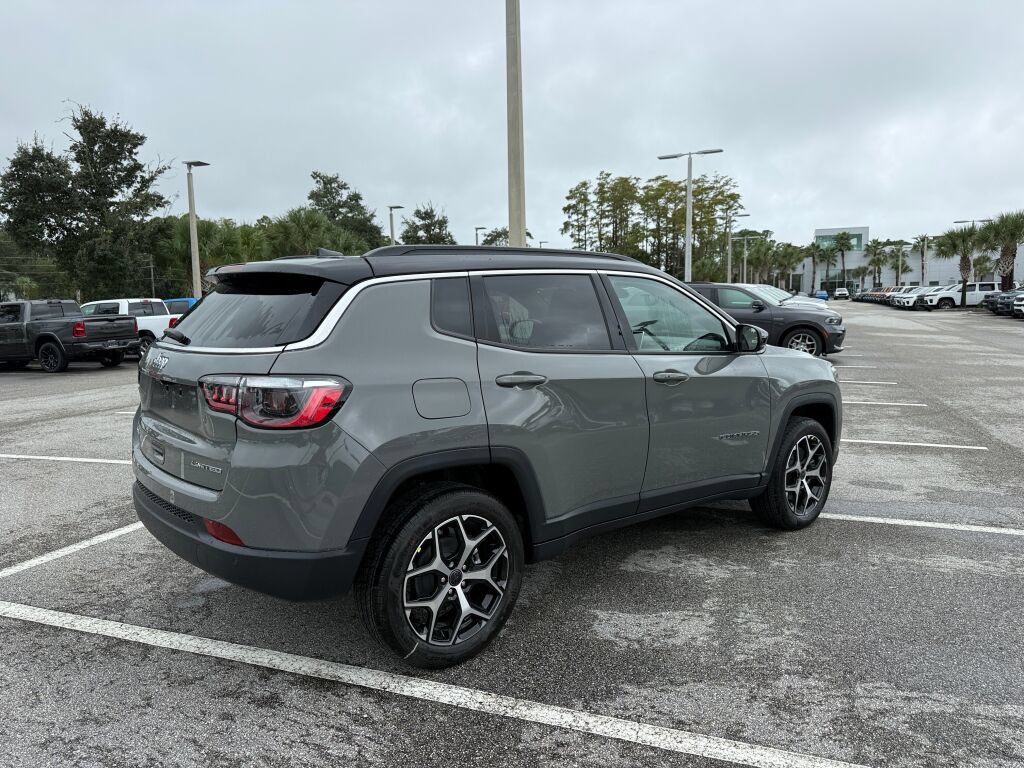 New 2027 Jeep Compass Limited AWD/4WD image 3