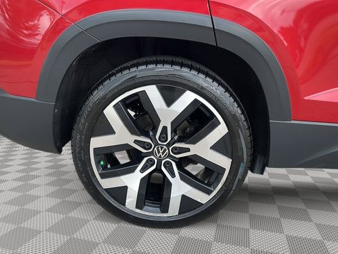Used 2022 Volkswagen Taos SEL AWD/4WD image 11