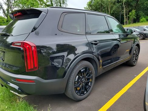 Used 2022 Kia Telluride SX w/ SX Prestige Package AWD/4WD image 3