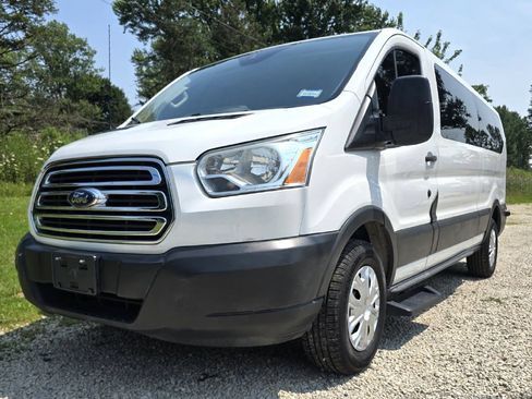 Used 2015 Ford Transit 350 XLT RWD image 6