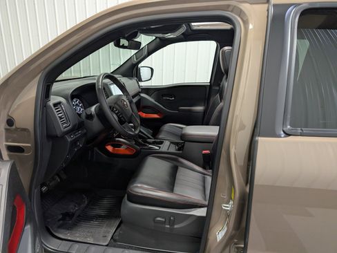 Used 2024 Nissan Frontier PRO-4X w/ Pro Premium Package image 17