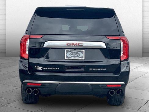 Used 2023 GMC Yukon XL Denali AWD/4WD image 3