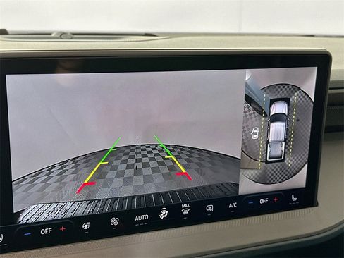 New 2025 Ford Maverick Lariat w/ Black Appearance Package image 17