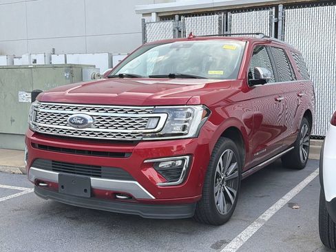 Used 2020 Ford Expedition Platinum AWD/4WD image 2