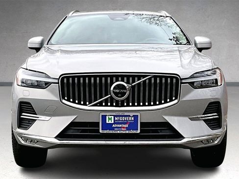 Certified 2023 Volvo XC60 B5 Ultimate image 2