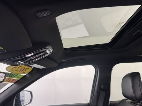 New 2024 Jeep Grand Cherokee L Altitude image 24