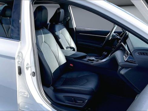 Used 2024 Toyota Camry XSE image 29