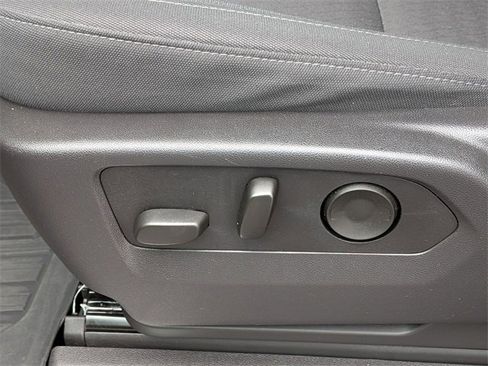 Used 2024 GMC Sierra 1500 SLE w/ Preferred Package image 16