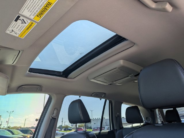 Used 2021 Honda Pilot Touring image 17