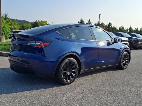 Used 2021 Tesla Model Y Long Range AWD/4WD image 6