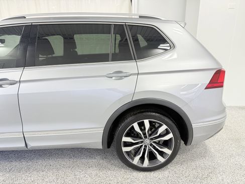 Used 2020 Volkswagen Tiguan SEL Premium R-Line image 5