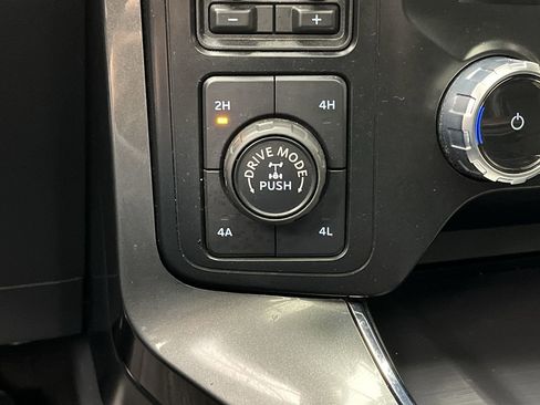 Used 2023 Ford F150 Lariat w/ Max Trailer Tow Package image 21