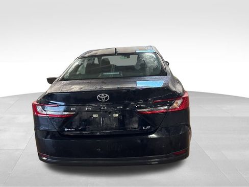 Used 2025 Toyota Camry LE image 5