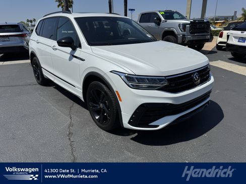 Used 2024 Volkswagen Tiguan SE R-Line FWD image 1
